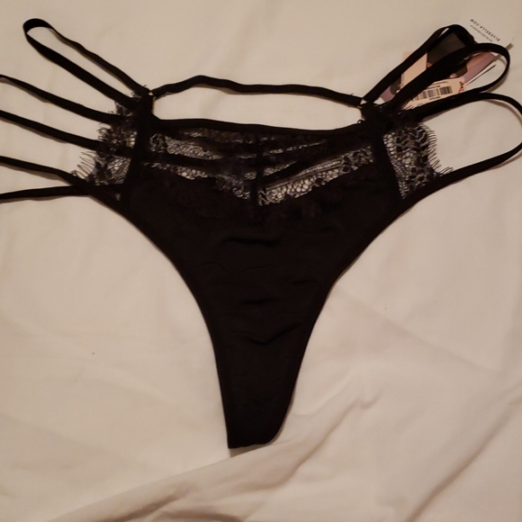 2 Victoria secret woman thong - Picture 2 of 9